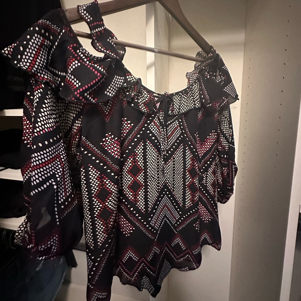 NEW WITHOUT TAGS PARKER COLD SHOULDER BLOUSE SIZE XS
